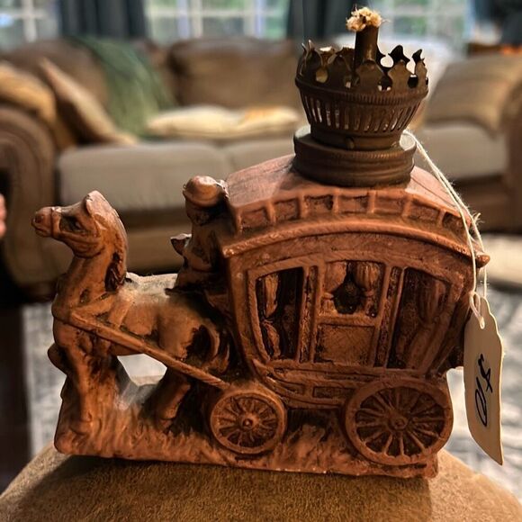 Vintage Stagecoach Oil Lamp Base, 5" x 5" x 2". - Picture 5 of 8